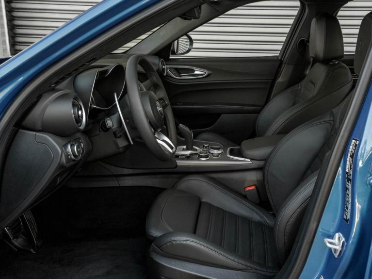 New 2022 Alfa Romeo Giulia Veloce Ti for sale Sold at Naples Motorsports Inc - Morgan of Naples in Naples FL 34104 2