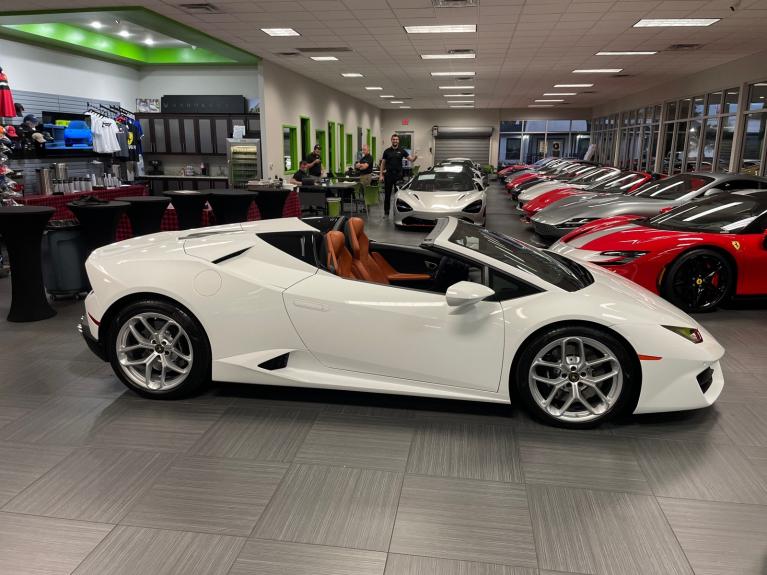Used 2019 Lamborghini Huracan LP 580-2 Spyder for sale Sold at Naples Motorsports Inc - Morgan of Naples in Naples FL 34104 4
