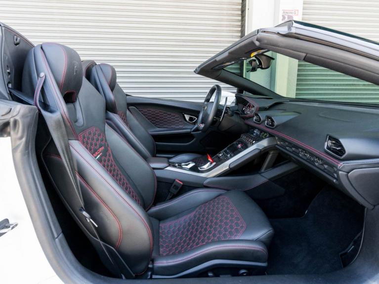 Used 2019 Lamborghini Huracan LP580-2S for sale Sold at Naples Motorsports Inc - Morgan of Naples in Naples FL 34104 5