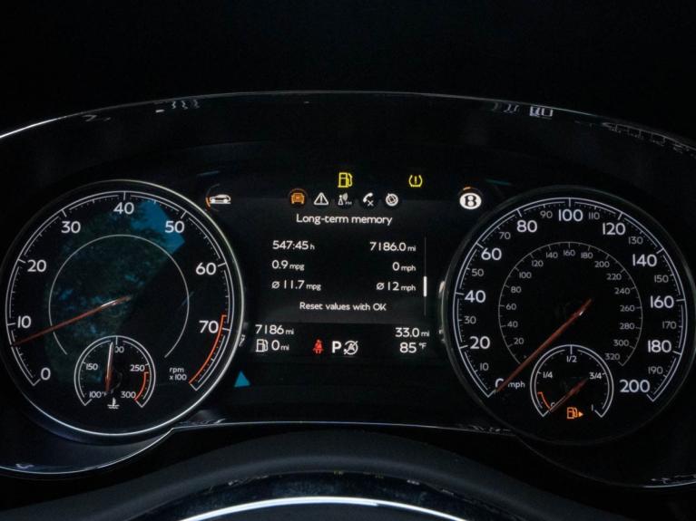 Used 2019 Bentley Bentayga V8 for sale Sold at Naples Motorsports Inc - Morgan of Naples in Naples FL 34104 5