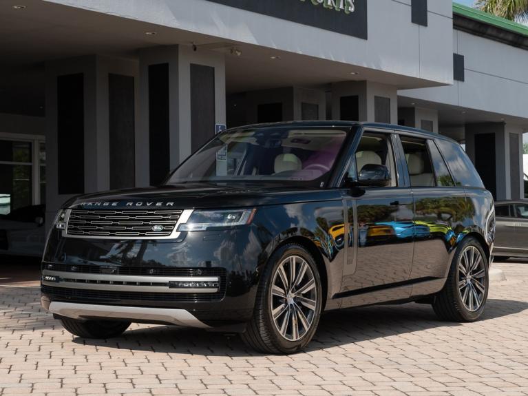 Used 2023 Land Rover Range Rover P530 SE for sale Sold at Naples Motorsports Inc - Morgan of Naples in Naples FL 34104 4