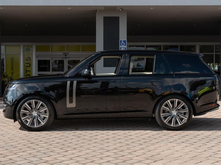 Used 2023 Land Rover Range Rover P530 SE for sale Sold at Naples Motorsports Inc - Morgan of Naples in Naples FL 34104 6