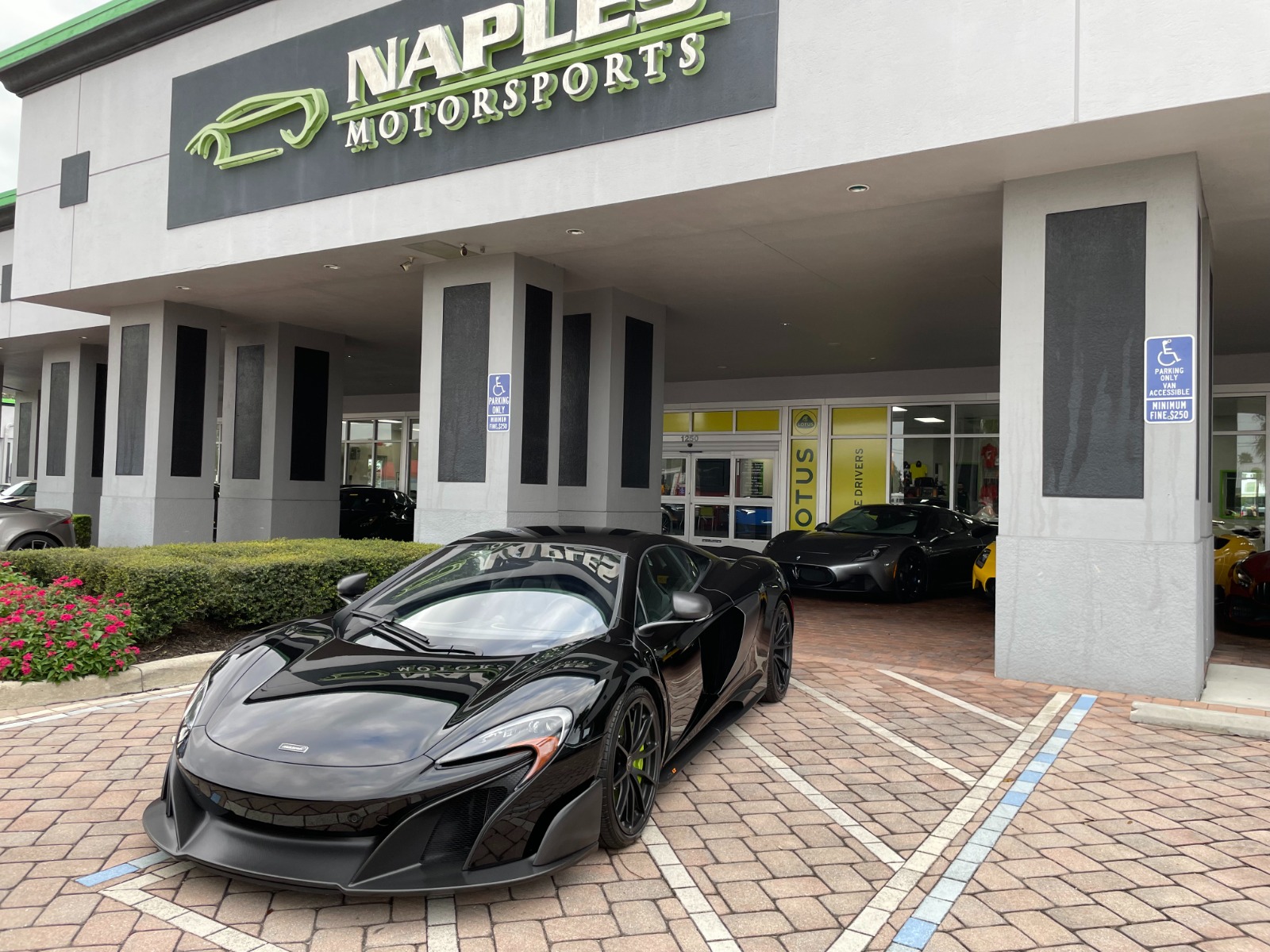 Used 2016 McLaren 675LT for sale Sold at Naples Motorsports Inc - Morgan of Naples in Naples FL 34104 1