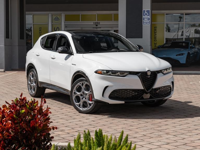 New 2024 Alfa Romeo Tonale Veloce for sale Sold at Naples Motorsports Inc - Morgan of Naples in Naples FL 34104 5