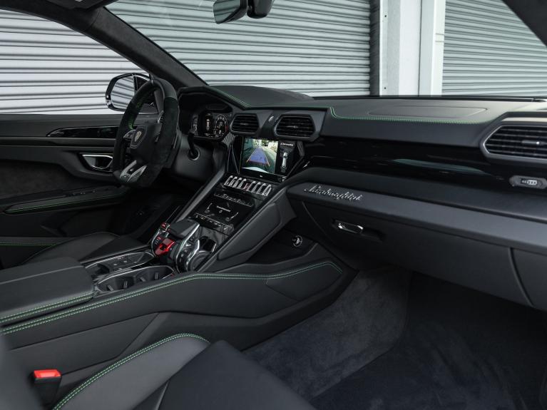 Used 2022 Lamborghini Urus for sale Sold at Naples Motorsports Inc - Morgan of Naples in Naples FL 34104 3