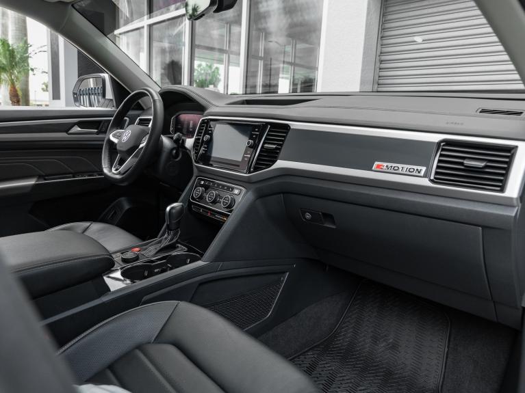 Used 2022 Volkswagen Atlas 3.6L V6 SEL Premium R-Line for sale Sold at Naples Motorsports Inc - Morgan of Naples in Naples FL 34104 2