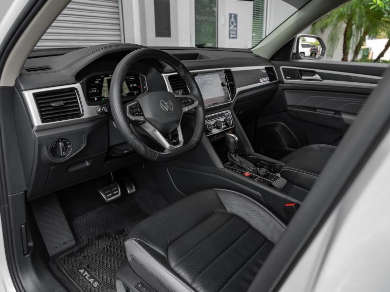 Used 2022 Volkswagen Atlas 3.6L V6 SEL Premium R-Line for sale Sold at Naples Motorsports Inc - Morgan of Naples in Naples FL 34104 6