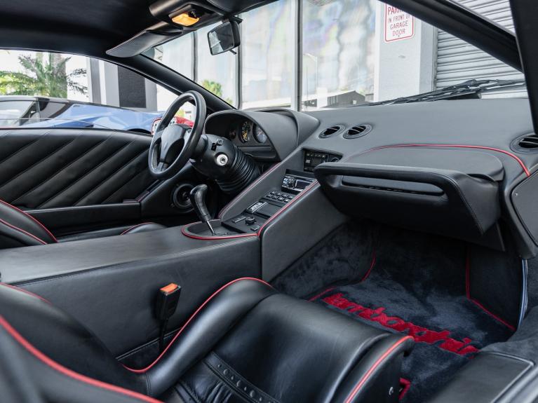 Used 1995 Lamborghini Diablo for sale Sold at Naples Motorsports Inc - Morgan of Naples in Naples FL 34104 3