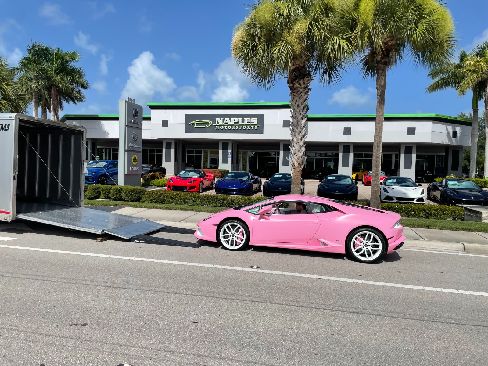 Used 2016 Lamborghini Huracan LP 610-4 for sale Sold at Naples Motorsports Inc - Morgan of Naples in Naples FL 34104 1