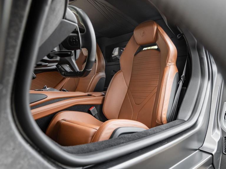 Used 2024 Lamborghini Revuelto Coupe for sale $678,832 at Naples Motorsports Inc - Morgan of Naples in Naples FL 34104 5