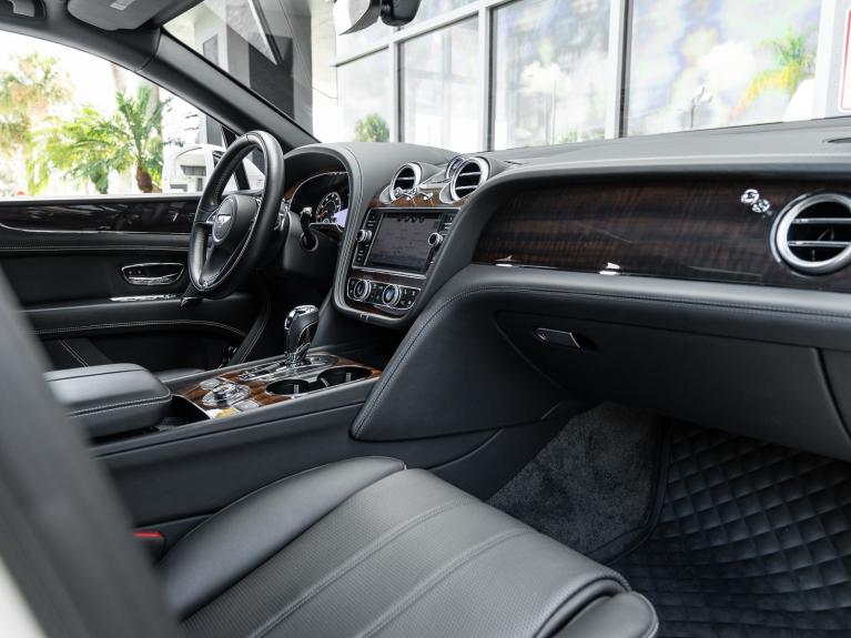 Used 2018 Bentley Bentayga Onyx Edition for sale Sold at Naples Motorsports Inc - Morgan of Naples in Naples FL 34104 3