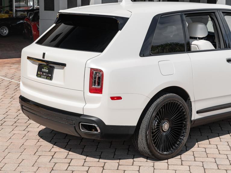 Used 2023 Rolls-Royce Cullinan for sale Sold at Naples Motorsports Inc - Morgan of Naples in Naples FL 34104 4