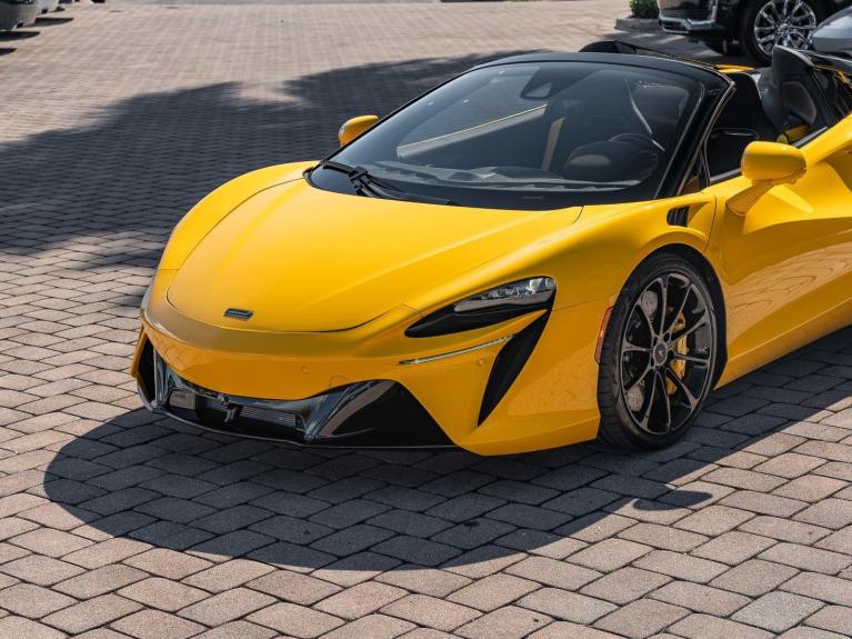 Used 2025 McLaren Artura TechLux for sale $261,519 at Naples Motorsports Inc - Morgan of Naples in Naples FL 34104 5