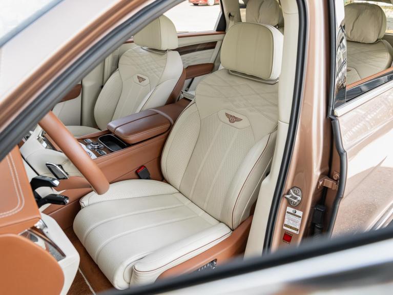Used 2023 Bentley Bentayga EWB Azure First Edition for sale Sold at Naples Motorsports Inc - Morgan of Naples in Naples FL 34104 4