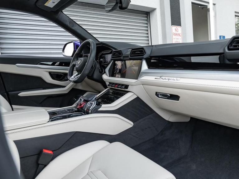 Used 2025 Lamborghini Urus SE for sale $304,995 at Naples Motorsports Inc - Morgan of Naples in Naples FL 34104 2