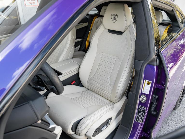 Used 2025 Lamborghini Urus SE for sale $304,995 at Naples Motorsports Inc - Morgan of Naples in Naples FL 34104 4