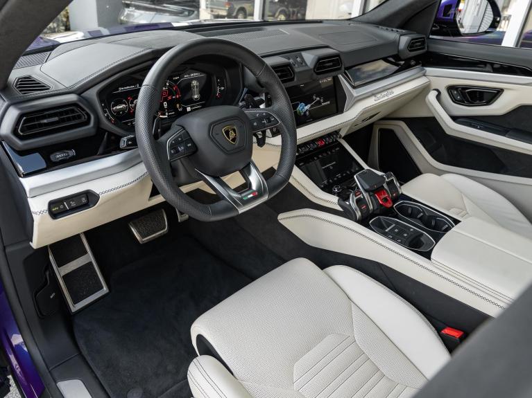 Used 2025 Lamborghini Urus SE for sale $304,995 at Naples Motorsports Inc - Morgan of Naples in Naples FL 34104 6