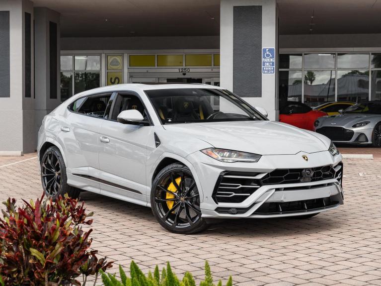 Used 2022 Lamborghini Urus AWD for sale $222,901 at Naples Motorsports Inc - Morgan of Naples in Naples FL 34104 3
