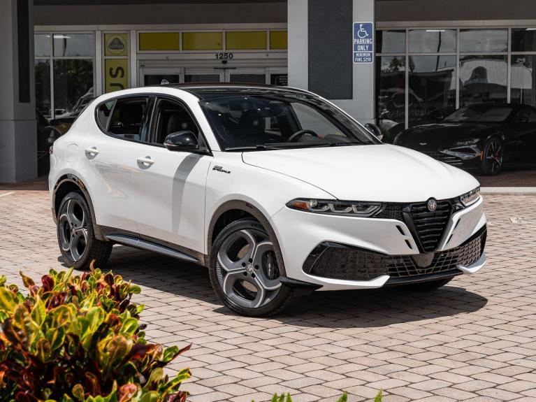 New 2026 Alfa Romeo Tonale Sport Speciale for sale Sold at Naples Motorsports Inc - Morgan of Naples in Naples FL 34104 4