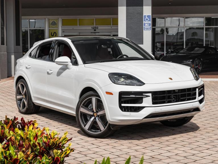 Used 2024 Porsche Cayenne Coupe AWD for sale $88,995 at Naples Motorsports Inc - Morgan of Naples in Naples FL 34104 4