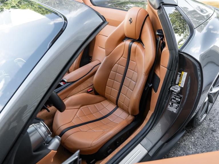 Used 2022 Ferrari 812 GTS Convertible for sale $794,995 at Naples Motorsports Inc - Morgan of Naples in Naples FL 34104 4