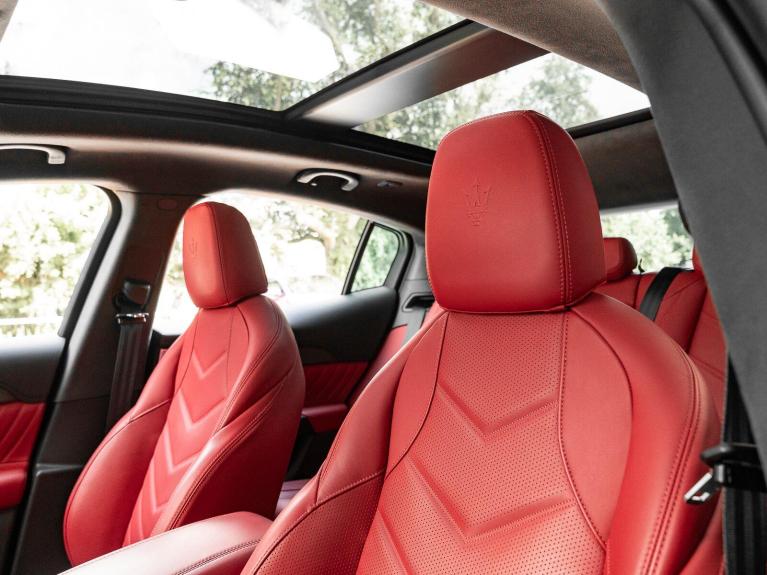 Used 2023 Maserati Grecale Trofeo for sale $64,341 at Naples Motorsports Inc - Morgan of Naples in Naples FL 34104 6