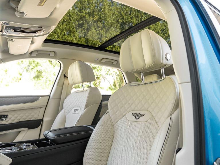 Used 2022 Bentley Bentayga V8 for sale $154,995 at Naples Motorsports Inc - Morgan of Naples in Naples FL 34104 5