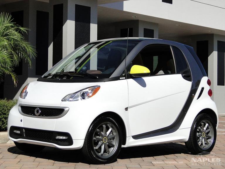 Used 2014 Smart Fortwo for sale Sold at Naples Motorsports Inc - Morgan of Naples in Naples FL 34104 3